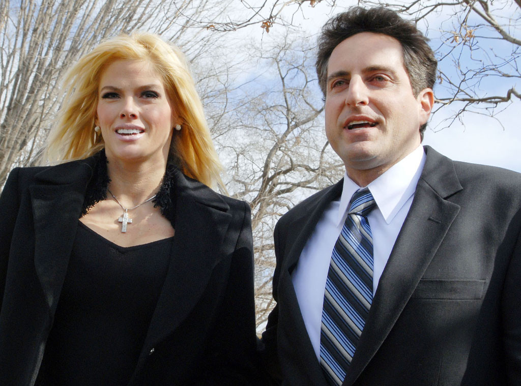 The Weird Wild And Tragically Short Life Of Anna Nicole